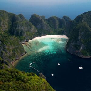 James Bond Islands - Image 4